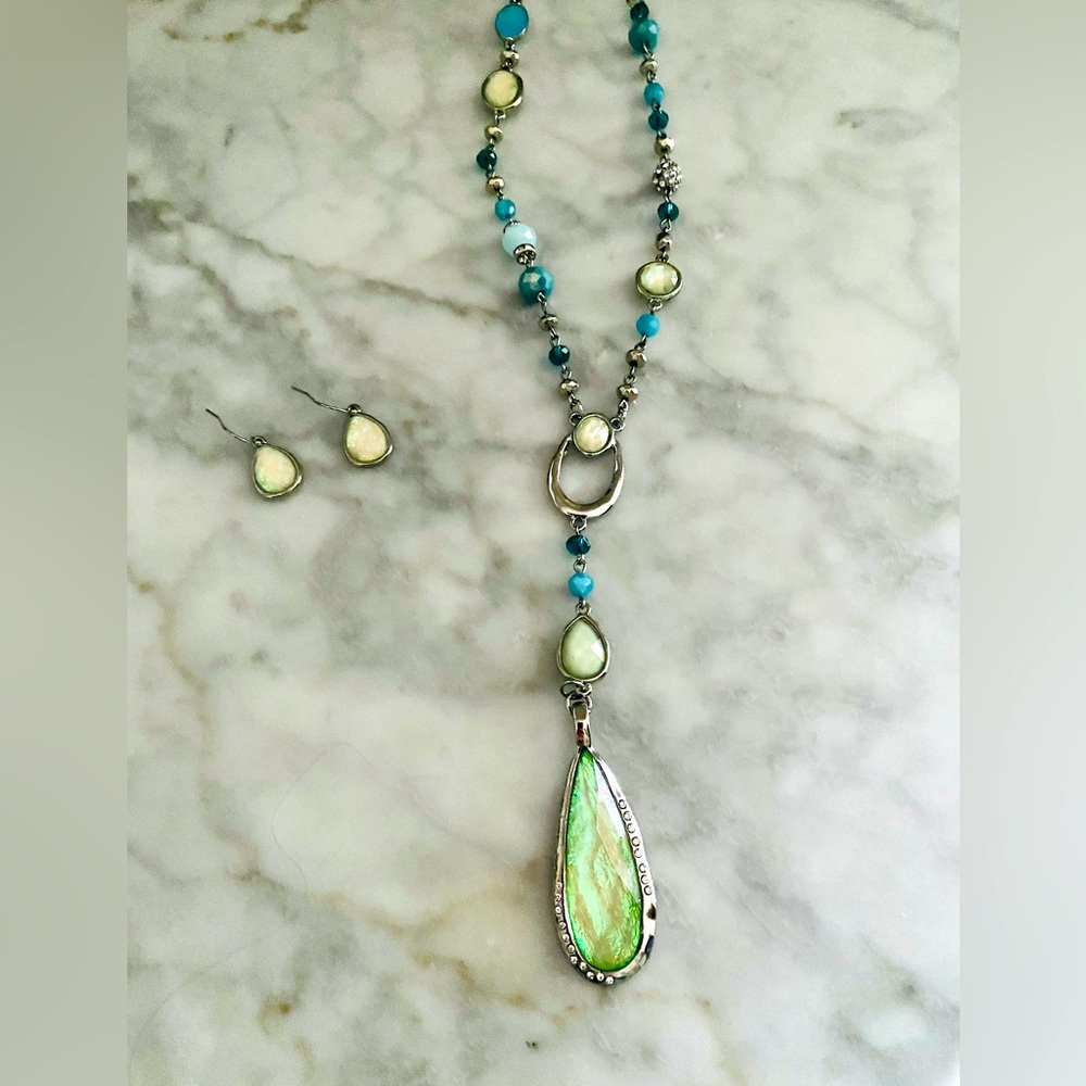 NWOT, fashion jewelry necklace & earrings